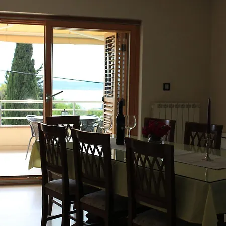 Cozy, Spacious Away From Home! Sea View Lägenhet *