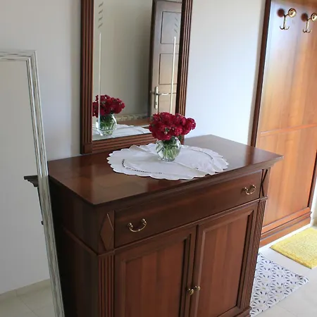 Cozy, Spacious Away From Home! Sea View Lägenhet